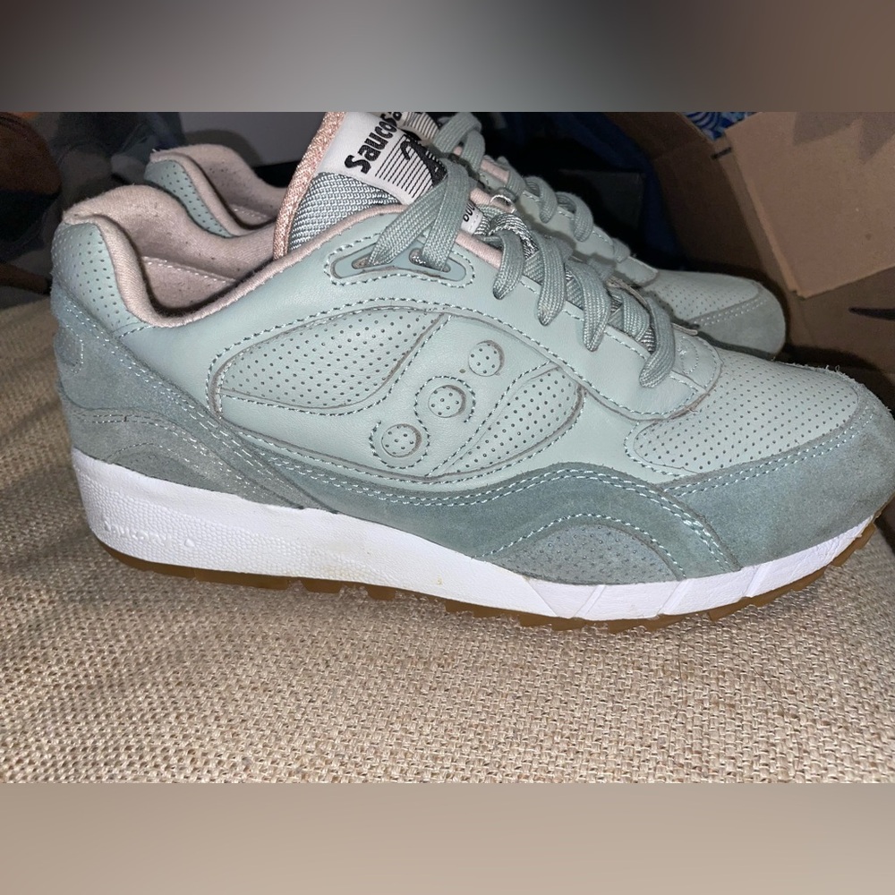 Saucony Men’s aqua gray tan shadow 6000 HT  Sneakers SIZE 8.5